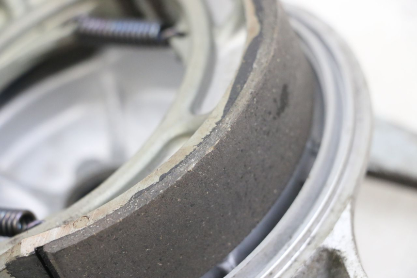 photo de POSTERIORE TAMBURO SUZUKI VL INTRUDER 125 (2004 - 2007) - Zoom sullo stato d'uso