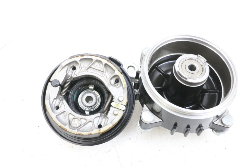 photo de TAMBURI ANTERIORI YAMAHA BW'S EASY 50 (2013 - 2016) - Dettagli dei punti di fissaggio