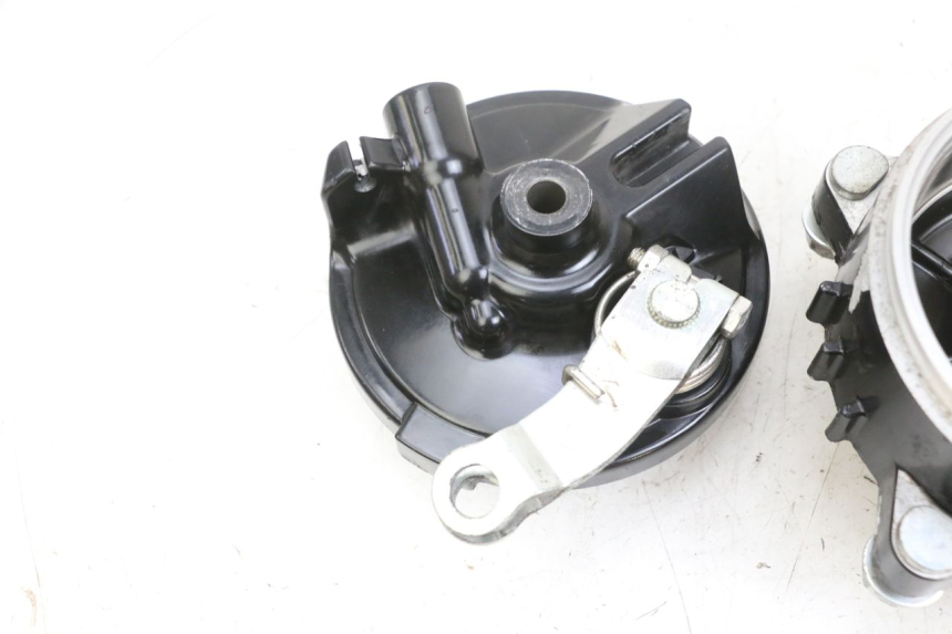 photo de TAMBURI ANTERIORI YAMAHA BW'S EASY 50 (2013 - 2016) - Marcature e riferimenti originali