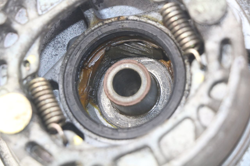 photo de TAMBURI ANTERIORI PEUGEOT LUDIX 50 (2005 - 2007) - Altra angolazione