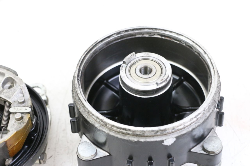 photo de TAMBURI ANTERIORI MBK OVETTO ONE 2T 50 (2013 - 2017) - Primo piano tecnico