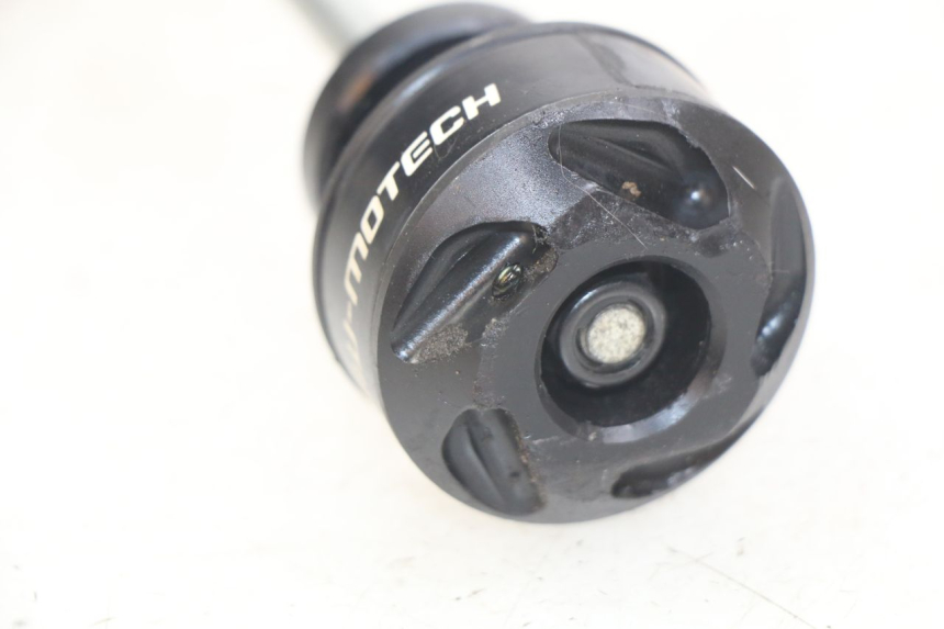 photo de TAMPONE MOTORE HONDA CB R 1000 (2018 - 2023) - Zoom sullo stato d'uso