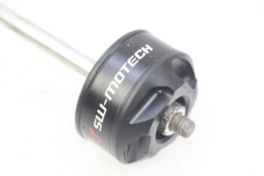 photo de TAMPONE MOTORE HONDA CB R 1000 (2018 - 2023) - Primo piano tecnico