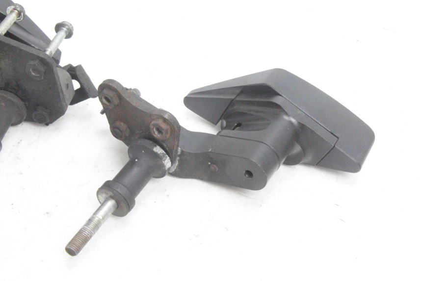photo de TAMPONE MOTORE KAWASAKI ER-6 ER6 F ABS 650 (2012 - 2016) - Stato della superficie e materiale
