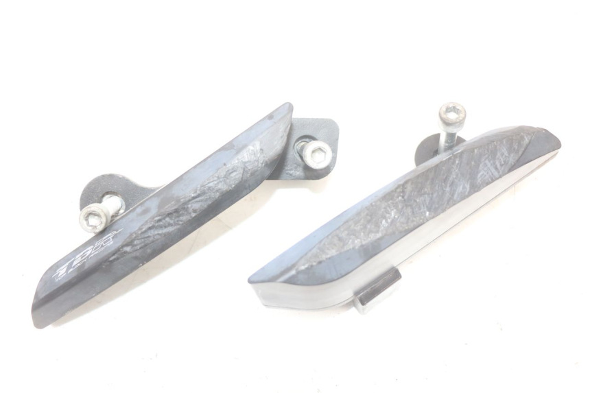 photo de PARATELAIO TAMPONI SUZUKI GSR 750 (2011 - 2017) - Vista principale