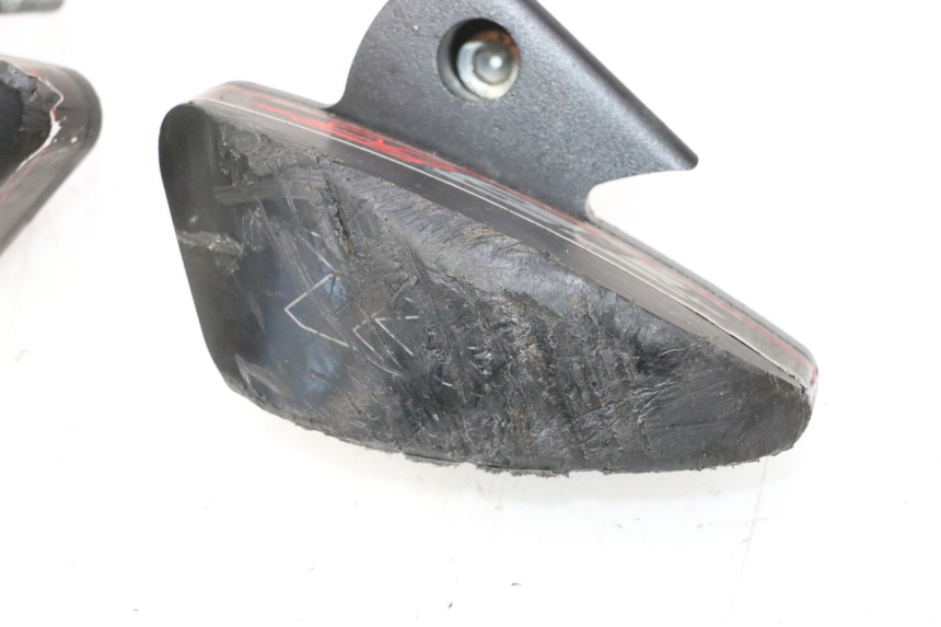 photo de TAMPONE MOTORE SUZUKI GSR 600 (2005 - 2012) - Dettagli dei punti di fissaggio