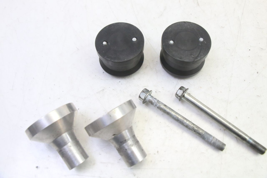 photo de TAMPONE MOTORE SUZUKI SV S 650 (2003 - 2009) - Dettaglio del componente