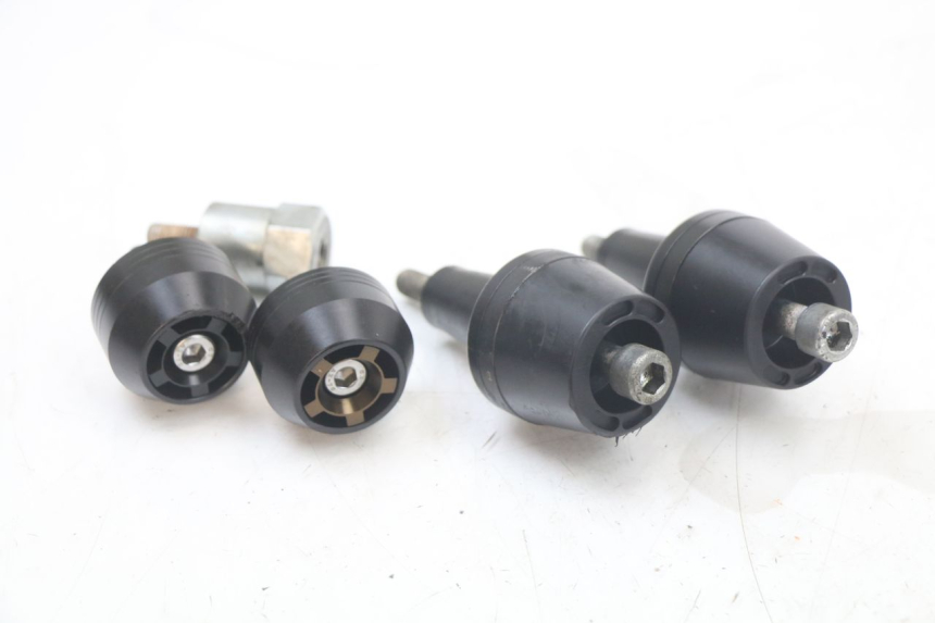 photo de PARATELAIO TAMPONI YAMAHA FZ1 FAZER 1000 (2007 - 2009) - Dettaglio del componente