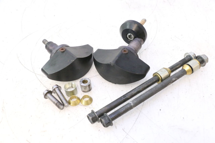 photo de PARATELAIO TAMPONI YAMAHA YZF R6 600 (2008 - 2009) - Primo piano ad alta risoluzione