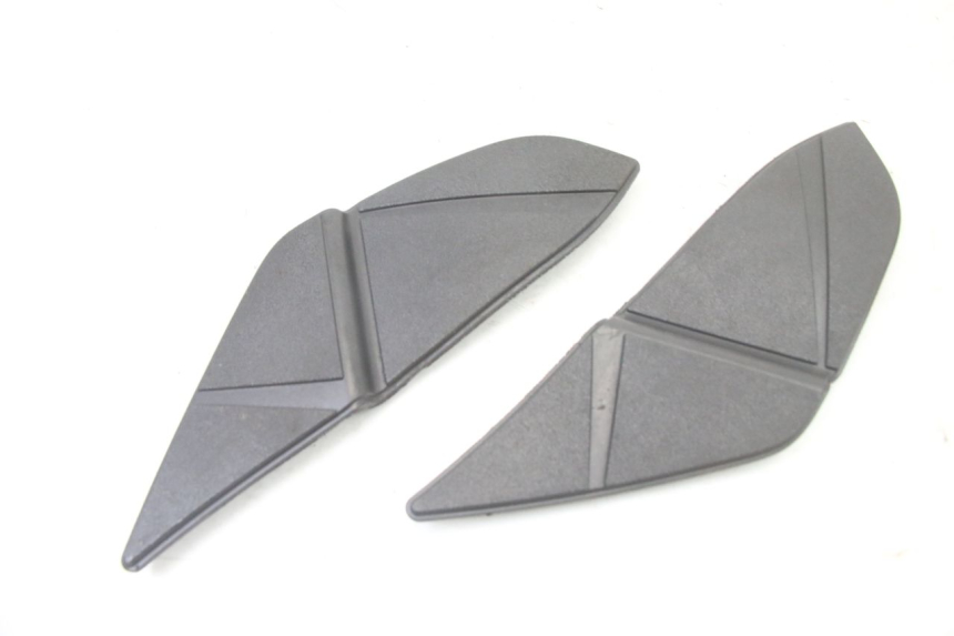 photo de TAPPETINO PEDANA APRILIA ATLANTIC 125 (2003 - 2009) - Dettaglio del componente