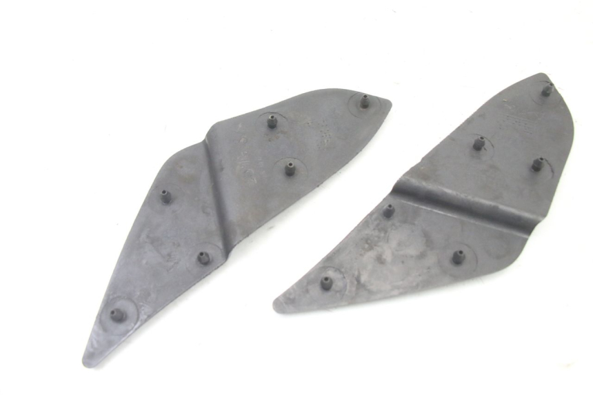 photo de TAPPETINO PEDANA APRILIA ATLANTIC 125 (2003 - 2009) - Zoom sullo stato d'uso