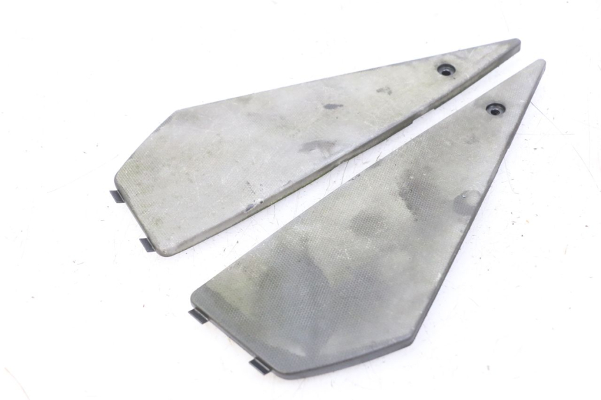 photo de CARENA PEDANA GOMME APRILIA SR MOTARD 50 (2012 - 2018) - Altra angolazione