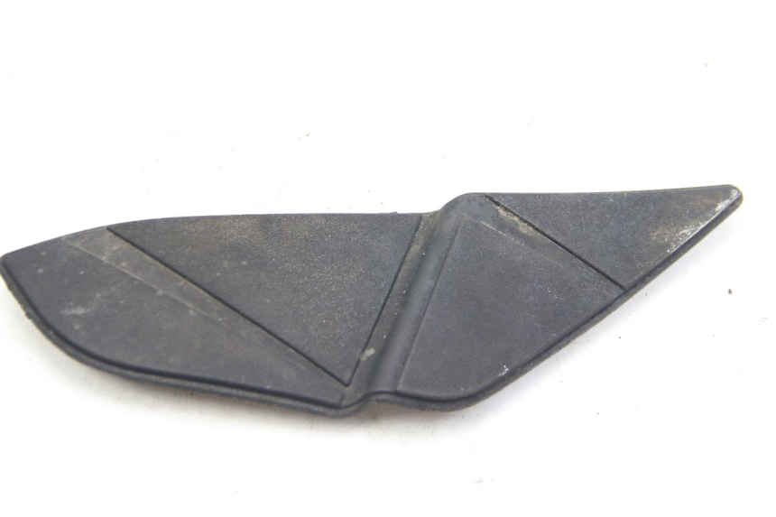 photo de TAPPETINO PEDANA APRILIA ATLANTIC 500 (2002 - 2003) - Dettaglio del componente