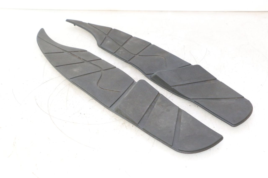 photo de CARENA PEDANA GOMME APRILIA ATLANTIC S 125 (2010 - 2013) - Dettaglio del componente