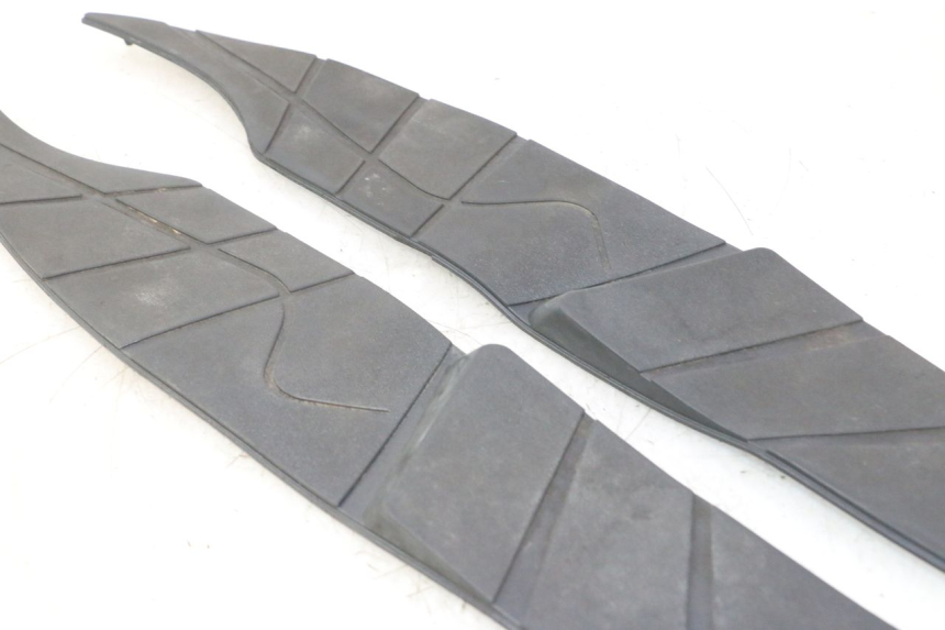photo de CARENA PEDANA GOMME APRILIA ATLANTIC S 125 (2010 - 2013) - Altra angolazione