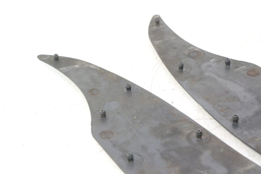 photo de CARENA PEDANA GOMME APRILIA ATLANTIC S 125 (2010 - 2013) - Stato della superficie e materiale