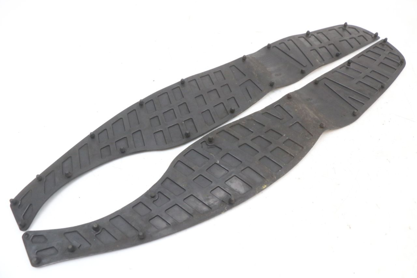 photo de TAPPETINO PEDANA SUZUKI BURGMAN 125 (2007 - 2014) - Altra angolazione