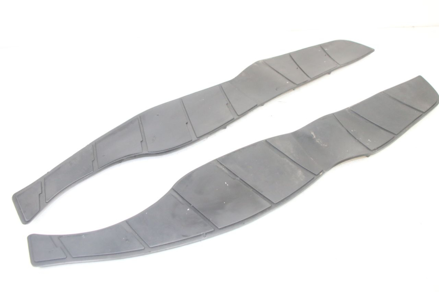 photo de CARENA PEDANA GOMME SUZUKI BURGMAN 125 (2015 - 2017) - Vista principale