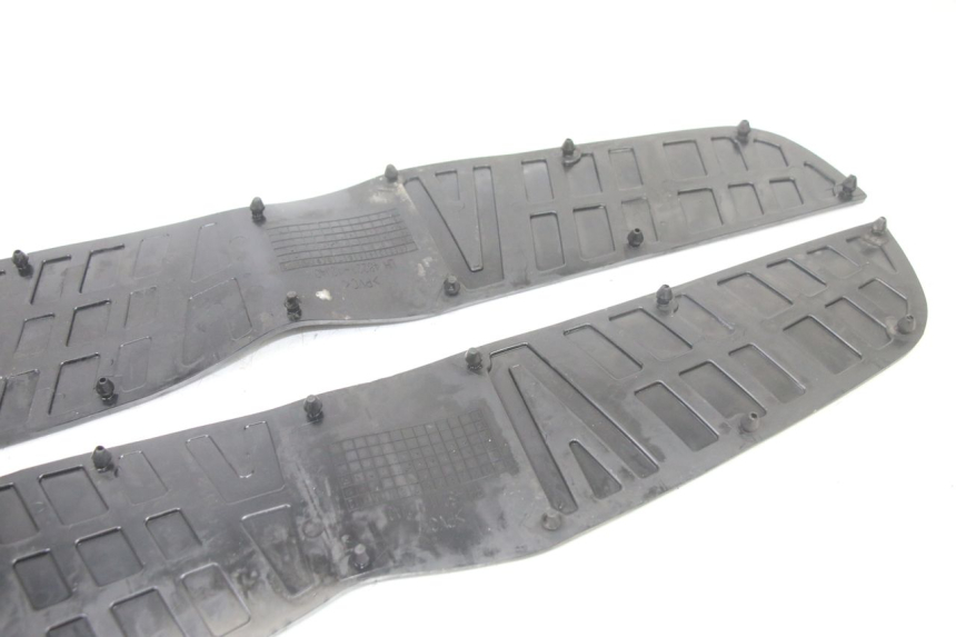 photo de CARENA PEDANA GOMME SUZUKI BURGMAN 125 (2015 - 2017) - Vista d'insieme del prodotto