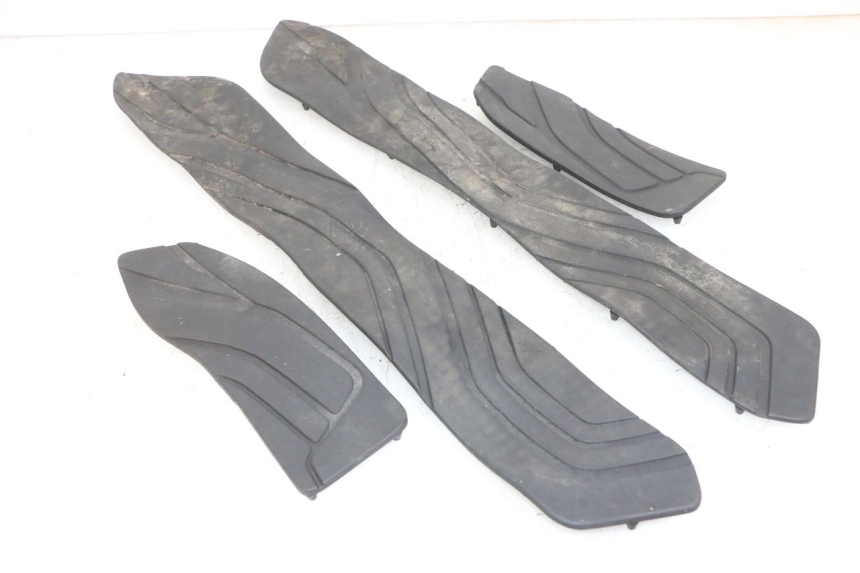 photo de CARENA PEDANA GOMME SUZUKI BURGMAN 650 (2013 - 2020) - Vista principale