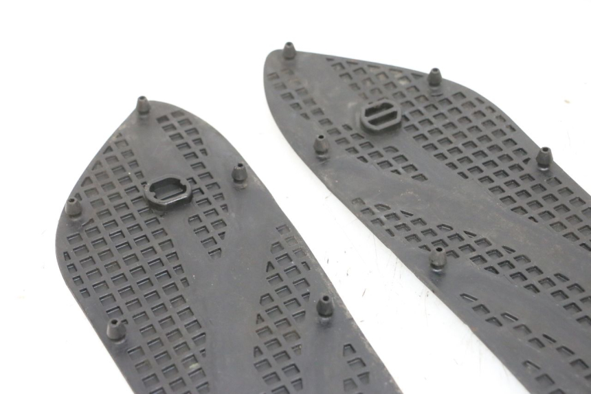 photo de CARENA PEDANA GOMME SUZUKI BURGMAN 650 (2013 - 2020) - Altra angolazione