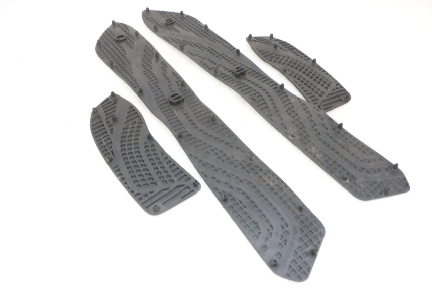 photo de CARENA PEDANA GOMME SUZUKI BURGMAN 650 (2013 - 2020) - Primo piano tecnico