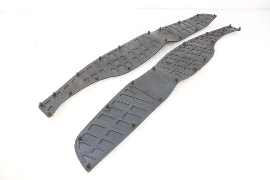 photo de TAPPETINO PEDANA SUZUKI BURGMAN 125 (2007 - 2014) - Primo piano tecnico