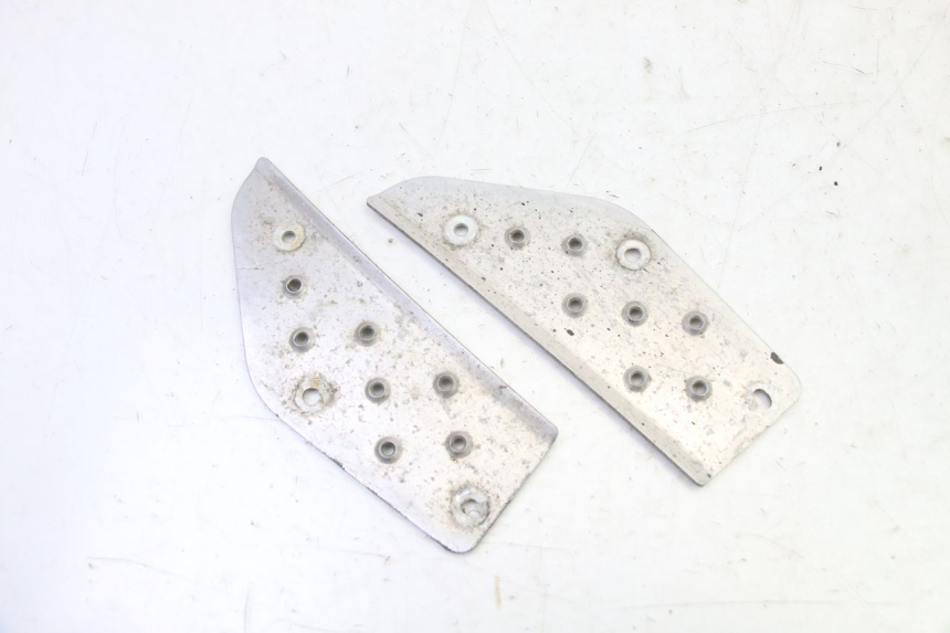 photo de CARENA PEDANA GOMME YAMAHA BW'S 100 (1999 - 2002) - Zoom sullo stato d'uso