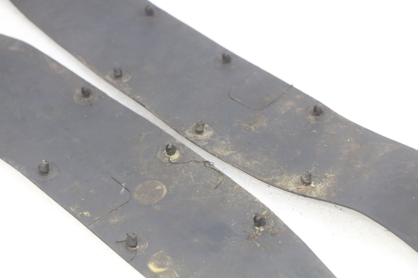 photo de TAPPETINO PEDANA HONDA FES PANTHEON 2T 125 (1998 - 2002) - Zoom sullo stato d'uso