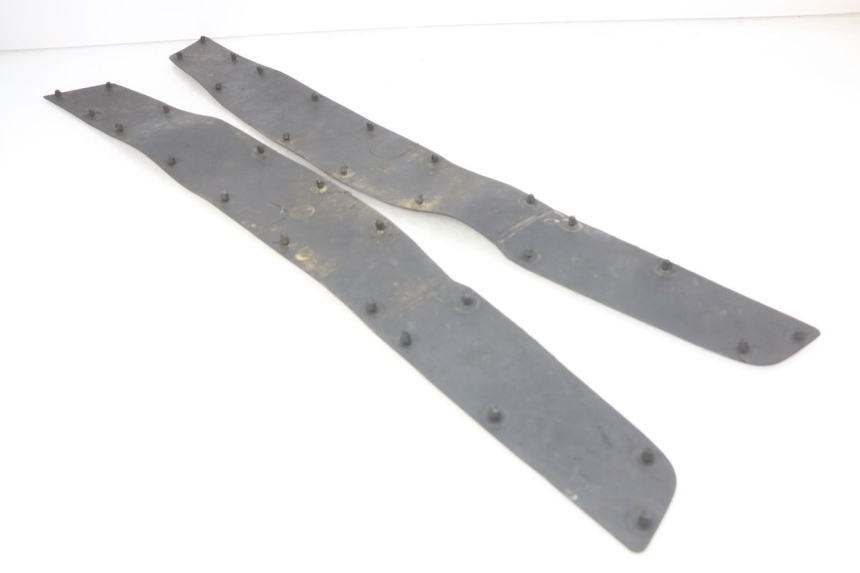 photo de TAPPETINO PEDANA HONDA FES PANTHEON 2T 125 (1998 - 2002) - Primo piano tecnico