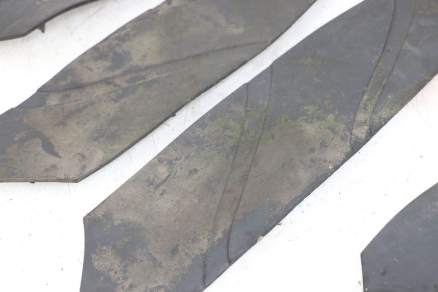 photo de TAPPETINO PEDANA HONDA FES S-WING SWING ABS 125 (2007 - 2015) - Zoom sullo stato d'uso