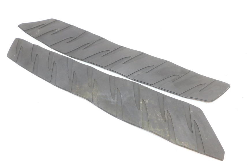 photo de CARENA PEDANA GOMME HONDA FJS SILVER WING SILVERWING 400 (2005 - 2008) - Dettaglio del componente