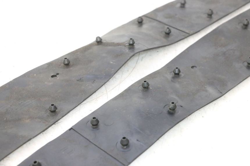 photo de CARENA PEDANA GOMME HONDA FJS SILVER WING SILVERWING 400 (2005 - 2008) - Zoom sullo stato d'uso