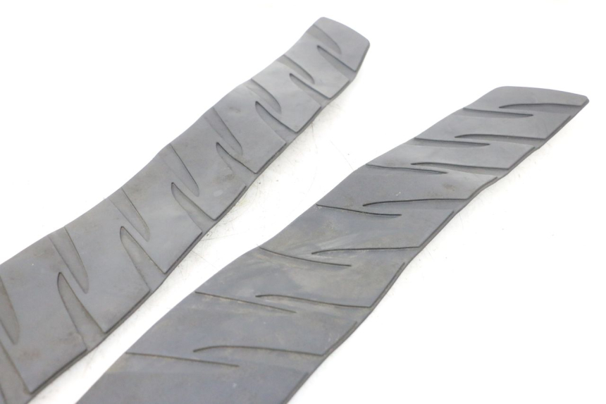photo de CARENA PEDANA GOMME HONDA FJS SILVER WING SILVERWING 400 (2005 - 2008) - Altra angolazione