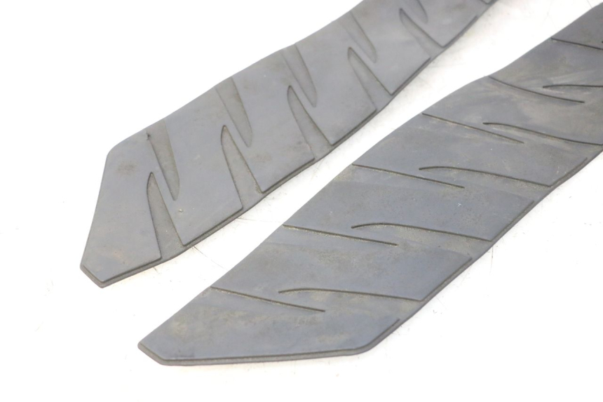 photo de CARENA PEDANA GOMME HONDA FJS SILVER WING SILVERWING 400 (2005 - 2008) - Primo piano tecnico