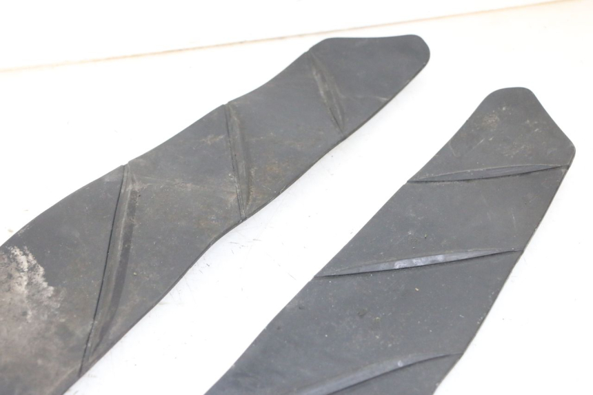 photo de CARENA PEDANA GOMME HONDA FORZA ABS 300 (2013 - 2017) - Vista d'insieme del prodotto