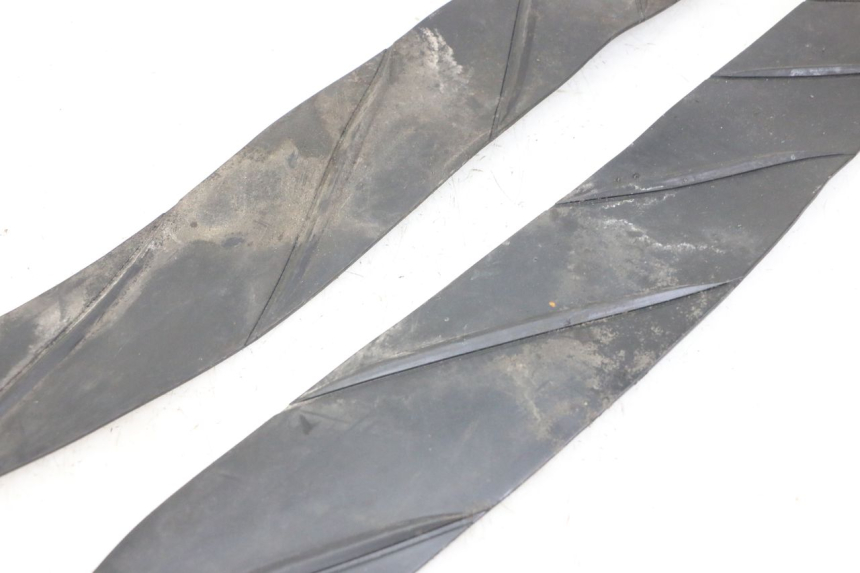 photo de CARENA PEDANA GOMME HONDA FORZA ABS 300 (2013 - 2017) - Dettagli dei punti di fissaggio