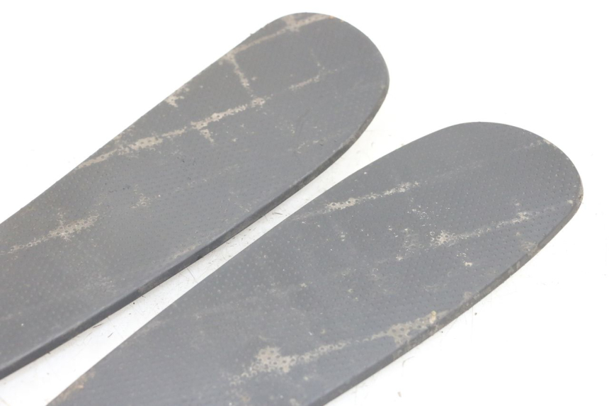 photo de CARENA PEDANA GOMME PEUGEOT GEOPOLIS RS 125 (2007 - 2009) - Dettaglio del componente