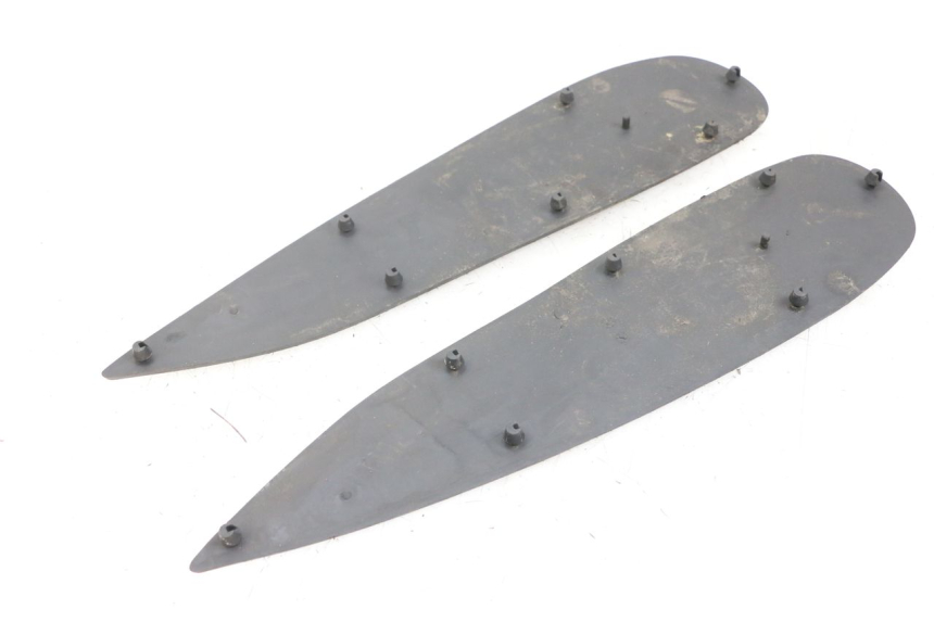 photo de CARENA PEDANA GOMME PEUGEOT GEOPOLIS RS 125 (2007 - 2009) - Zoom sullo stato d'uso