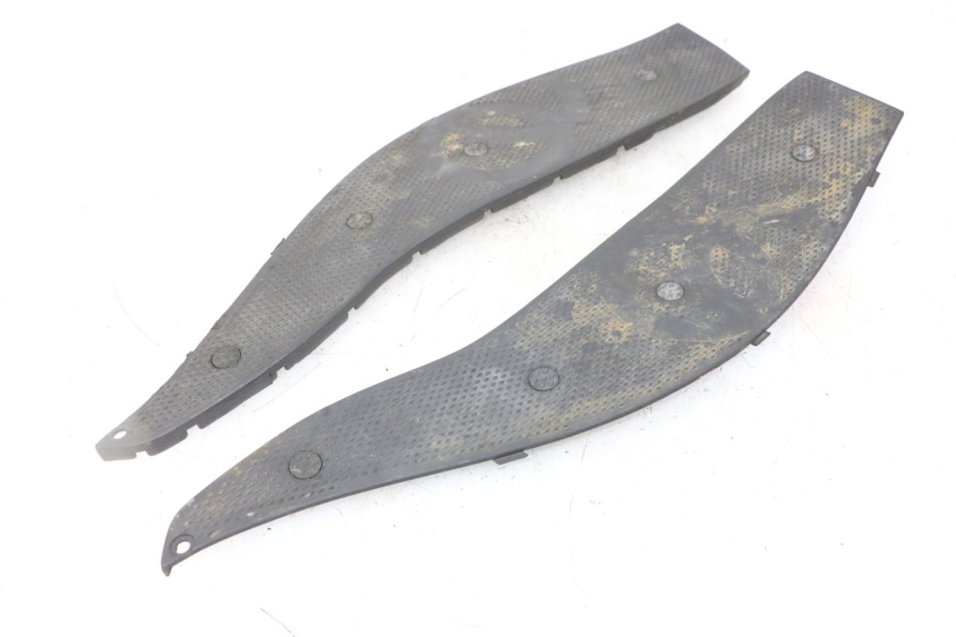 photo de CARENA PEDANA GOMME GILERA NEXUS 300 (2008 - 2013) - Vista principale