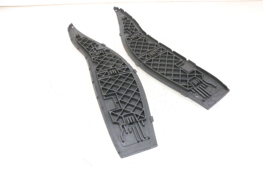 photo de CARENA PEDANA GOMME GILERA NEXUS 300 (2008 - 2013) - Primo piano tecnico