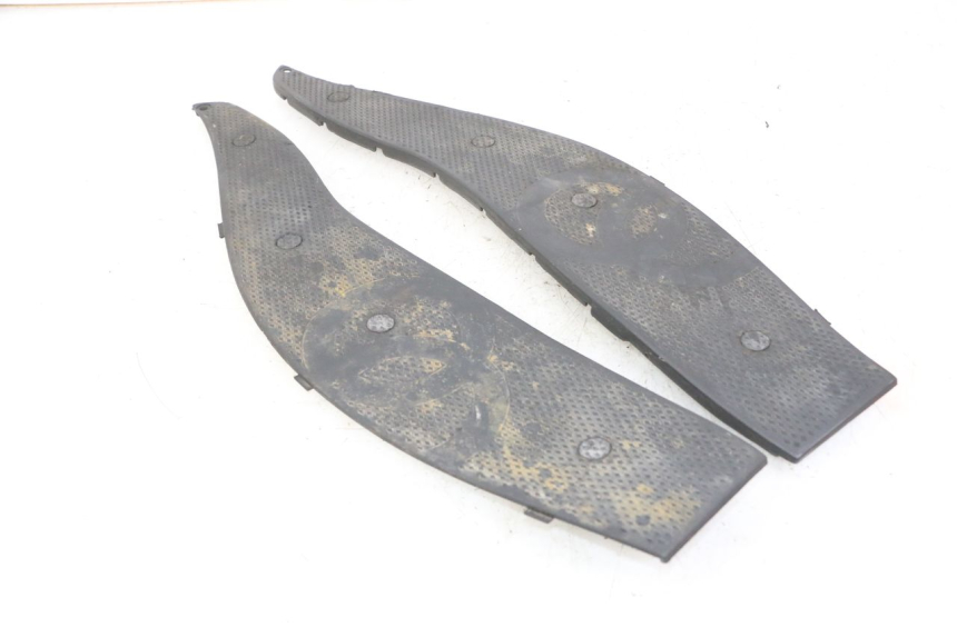 photo de CARENA PEDANA GOMME GILERA NEXUS 300 (2008 - 2013) - Vista d'insieme del prodotto