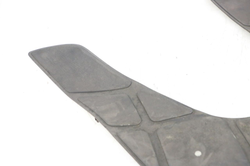 photo de Tappetino pedana KYMCO GRAND DINK 125 (2002 - 2007) - Dettaglio del componente