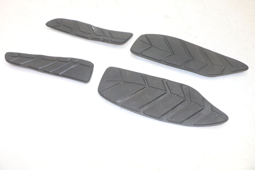 photo de CARENA PEDANA GOMME SYM GTS EVO 125 (2009 - 2013) - Vista principale