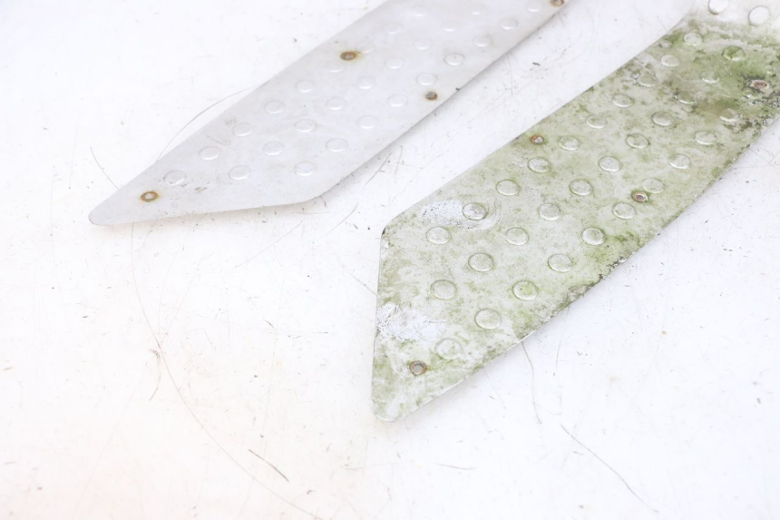 photo de CARENA PEDANA GOMME JM MOTORS GTS 125 (2015 - 2019) - Vista d'insieme del prodotto