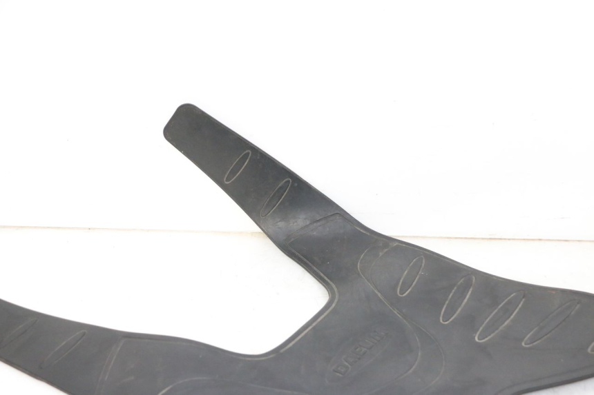 photo de CARENA PEDANA GOMME DAELIM HISTORY 125 (2001 - 2002) - Altra angolazione