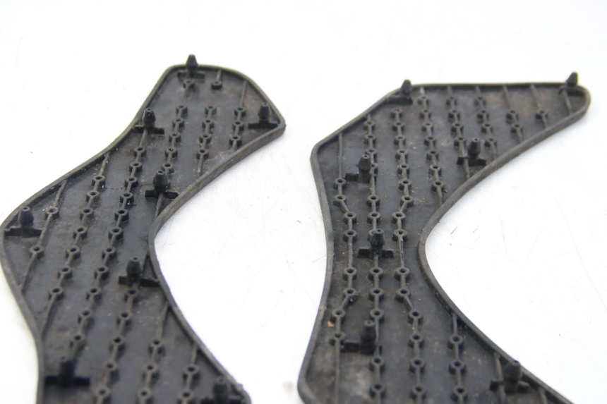 photo de TAPPETINO PEDANA YAMAHA HW XENTER 125 (2011 - 2017) - Zoom sullo stato d'uso