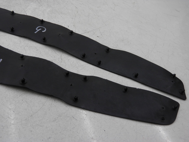 photo de Tappetino pedana JM MOTOR S-MAX 125 (2010 - 2014) - Zoom sullo stato d'uso