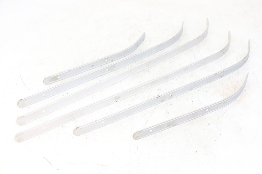 photo de CARENA PEDANA GOMME JM MOTORS VX 125 (2022 - 2025) - Altra angolazione