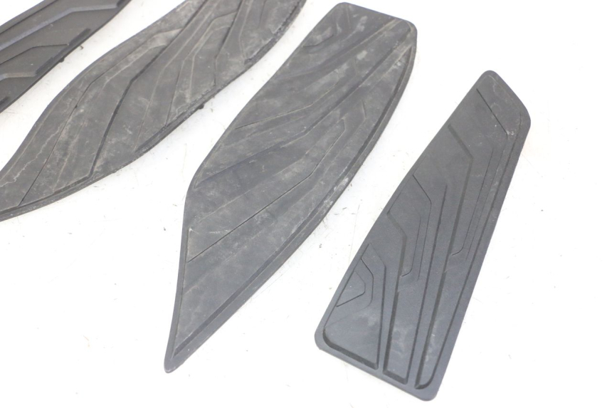 photo de CARENA PEDANA GOMME SYM JOYMAX 125 (2010 - 2017) - Zoom sullo stato d'uso